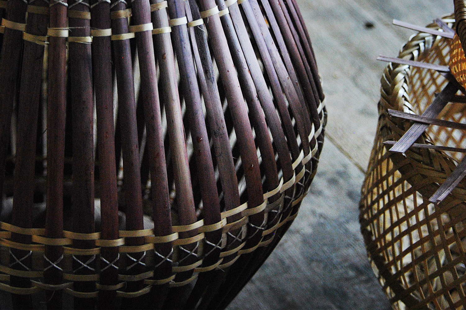 Examples of different types of bamboo weave