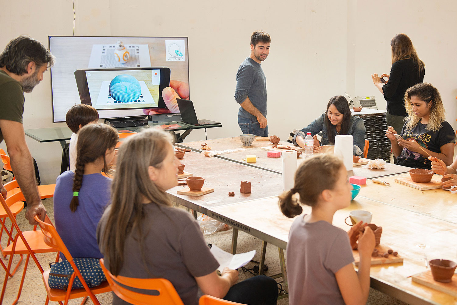 Ceramics and augmented reality workshop